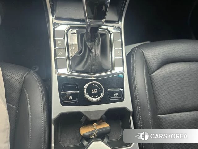 Ssangyong Beautiful Korando 2021 Белый из Кореи, фото 2