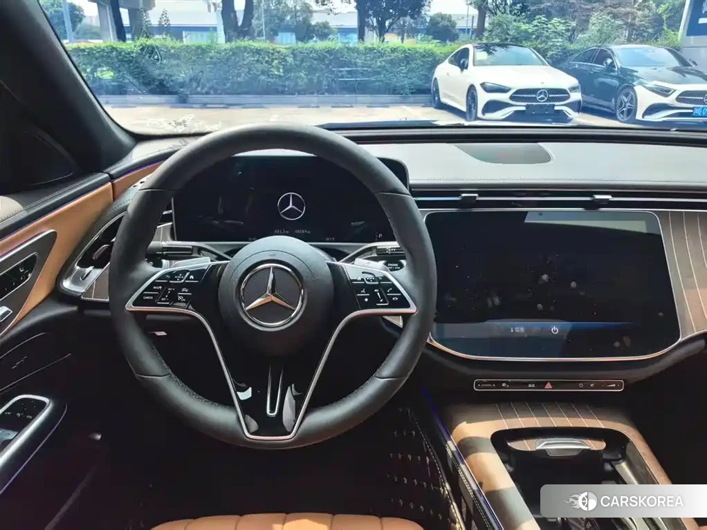 Mercedes-Benz E-Class 2023 Черный из Китая, фото 2
