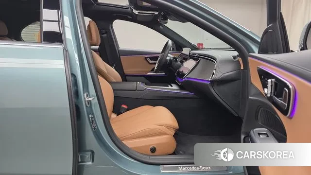 Mercedes-Benz E-Class W214 2025 Небесно-голубой из Кореи, фото 2