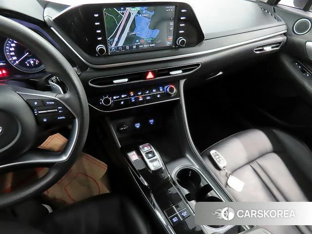 Hyundai Sonata (DN8) 2021 Серебристо-серый из Кореи, фото 2