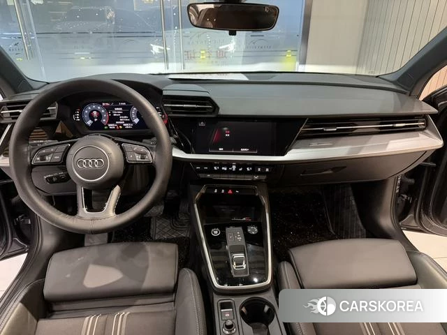 Audi A3 2023 Темно-серый из Китая, фото 2