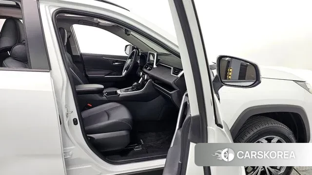 Toyota RAV4 5th Generation 2024 Белый из Кореи, фото 2