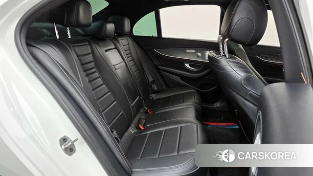 Mercedes-Benz E-Class W213 2020 Белый из Кореи, фото 2