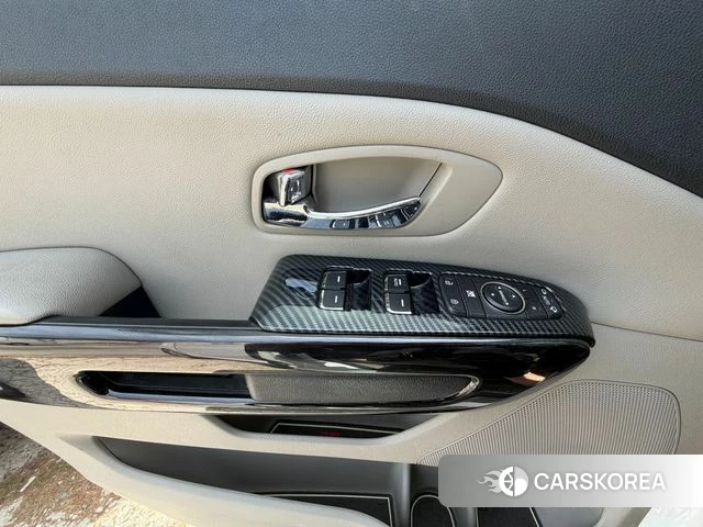 Kia The New Carnival 2019 Белый из Кореи, фото 2