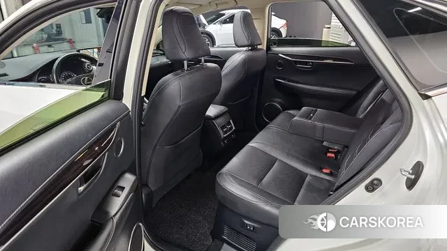 Lexus NX300h 2018 Белый из Кореи, фото 2