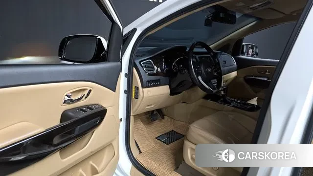 Kia The New Carnival 2019 Белый из Кореи, фото 2