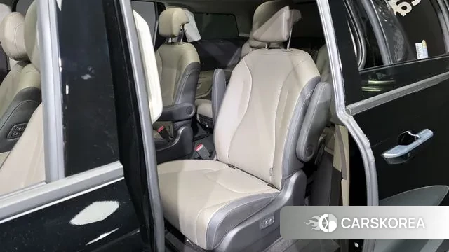 Kia The New Carnival 4th Generation 2024 Черный из Кореи, фото 2