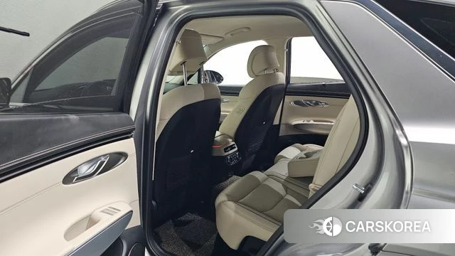 Genesis GV70 2021 Серебряный из Кореи, фото 2