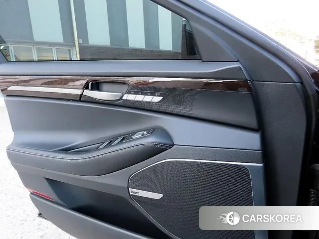 Genesis G90 2018 Черный из Кореи, фото 2