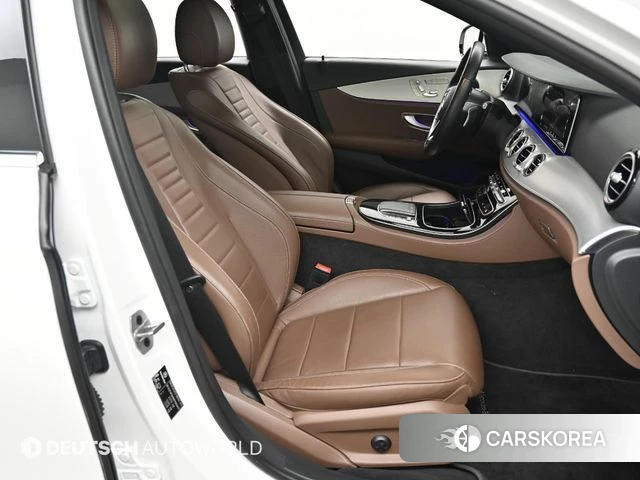 Mercedes-Benz E-Class W213 2021 Белый из Кореи, фото 2