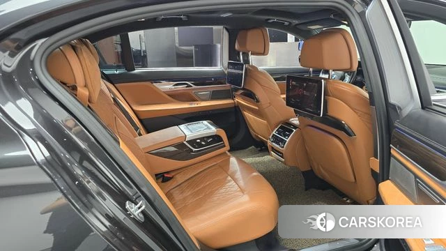 BMW 7 Series (G11) 2020 Серый из Кореи, фото 2