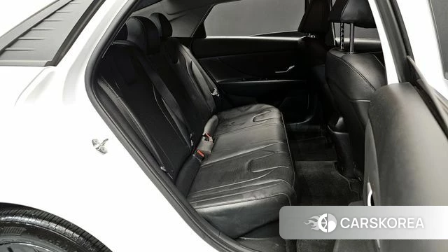 Hyundai Avante Hybrid (CN7) 2020 Белый из Кореи, фото 2