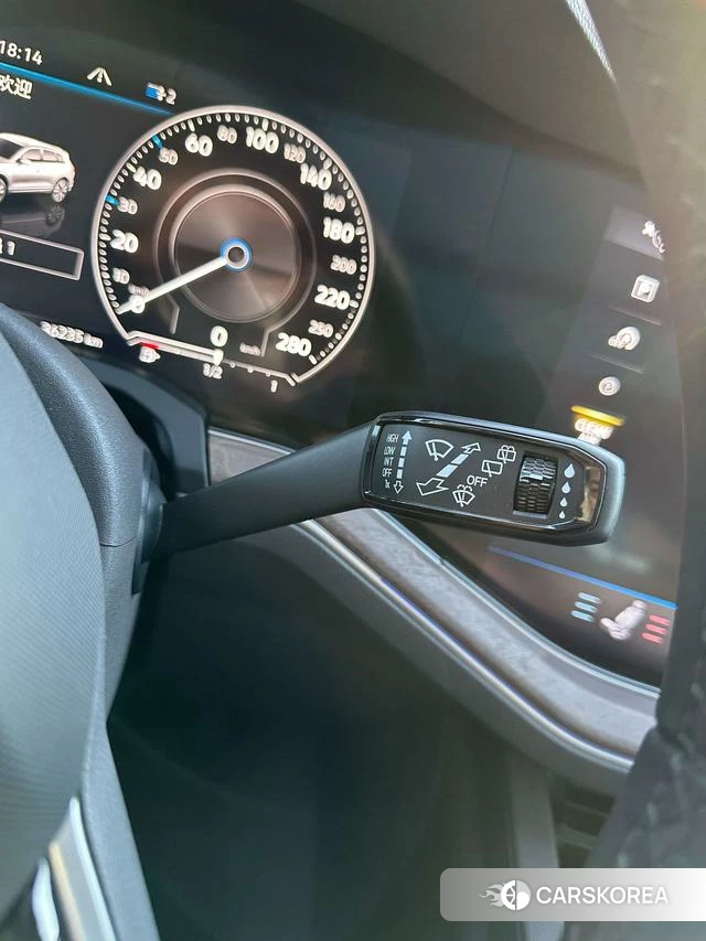 Volkswagen Touareg 2021 Черный из Китая, фото 2