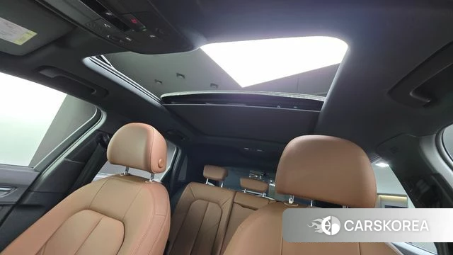 Audi Q3 (F3) 2022 Серый из Кореи, фото 2