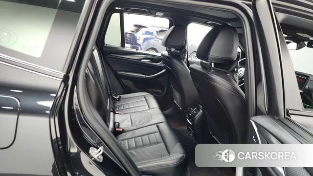 BMW X3 (G01) 2022 Черный из Кореи, фото 2