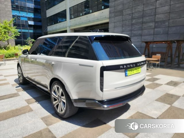 Land Rover Range Rover 5th Generation 2025 Светло-серебряный цвет из Кореи, фото 2