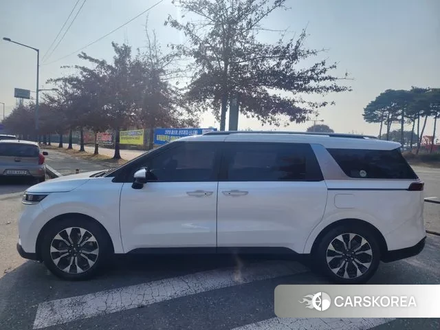 Kia Carnival 4th generation 2021 Жемчужный цвет из Кореи, фото 2