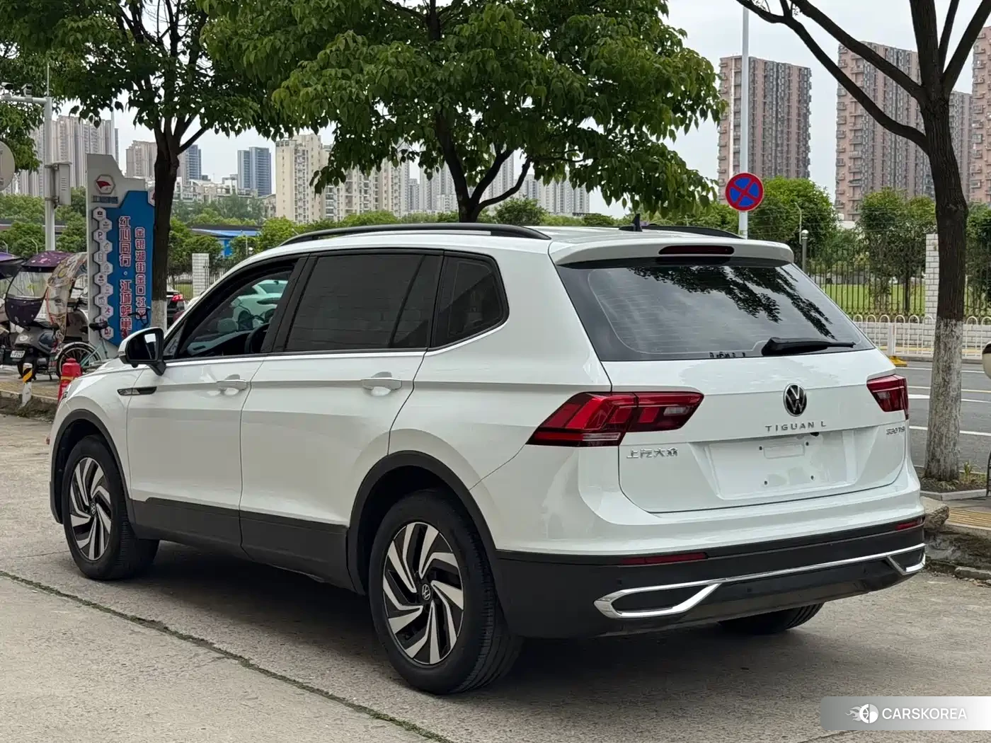 Volkswagen Tiguan L 2023 Белый из Китая, фото 2