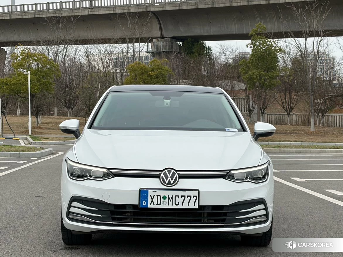 Volkswagen Golf 2022 Белый из Китая, фото 2