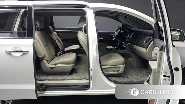 Kia The New Carnival 2019 Белый из Кореи, фото 2