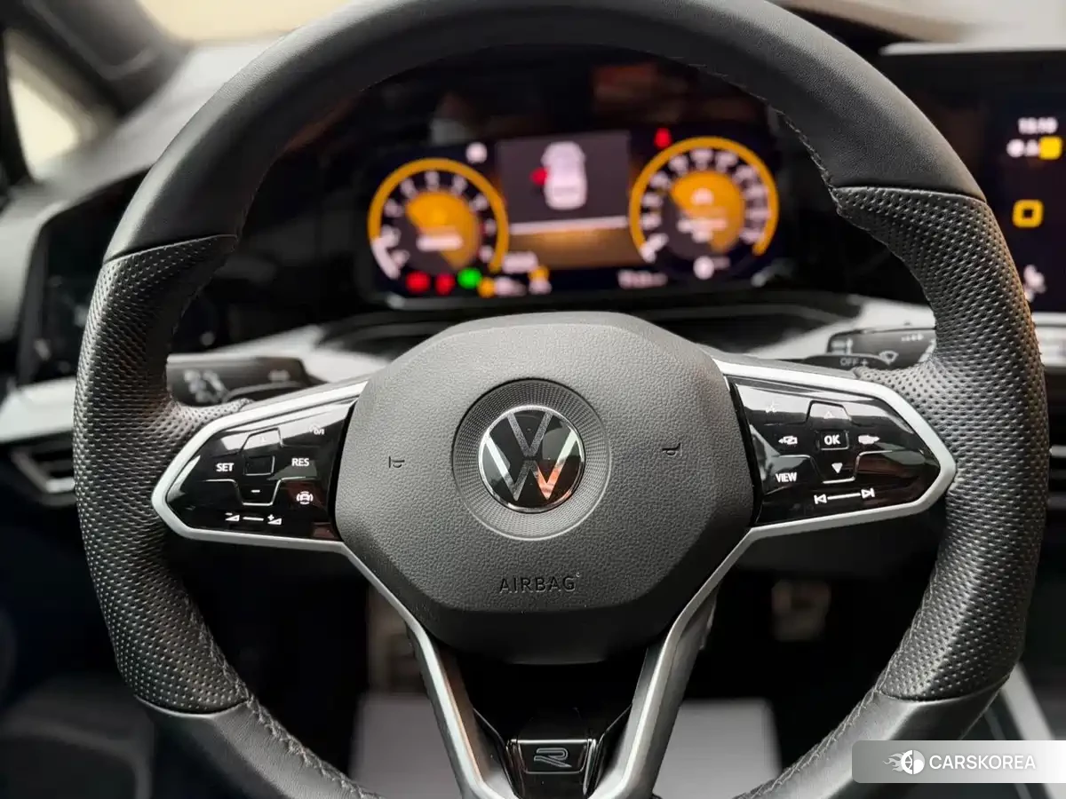 Volkswagen Golf 2023 Черный из Китая, фото 2