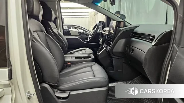 Hyundai Staria 2024 Белый из Кореи, фото 2