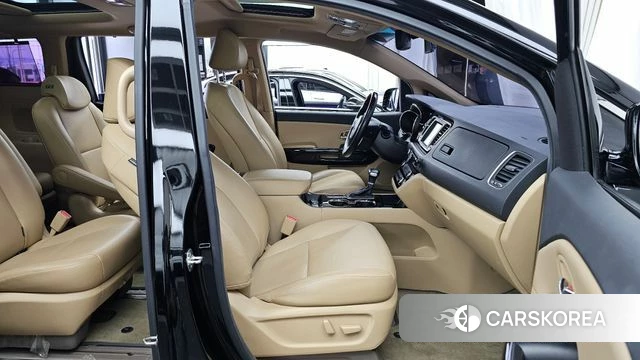 Kia The New Carnival 2018 Черный из Кореи, фото 2