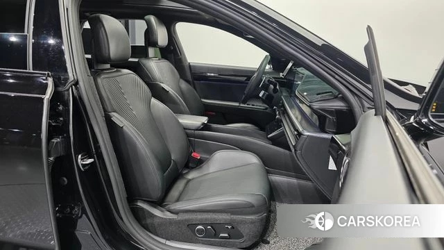 Hyundai Grandeur Hybrid (GN7) 2023 Черный из Кореи, фото 2