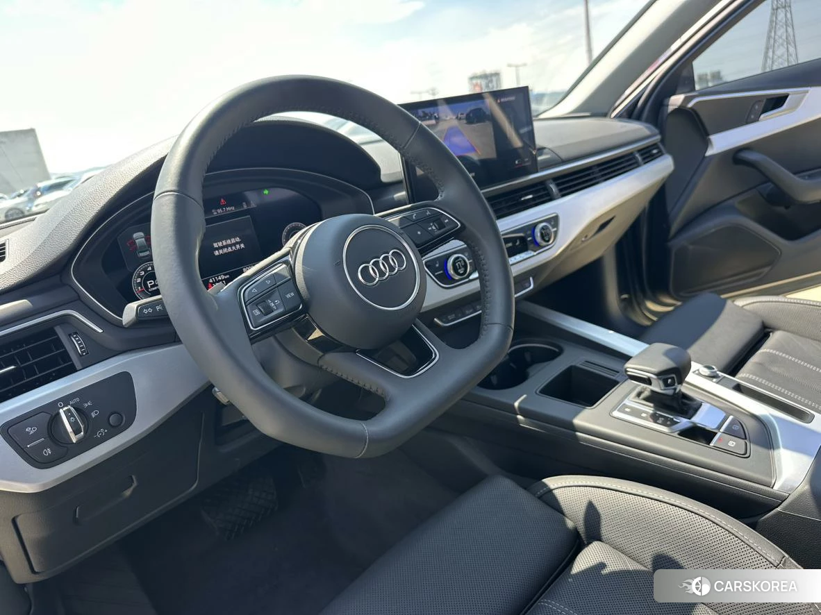 Audi A4L 2020 Темно-серый из Китая, фото 2