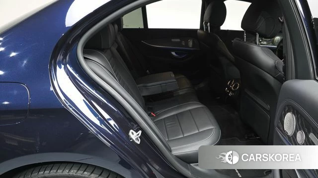 Mercedes-Benz E-Class W213 2023 Синий из Кореи, фото 2