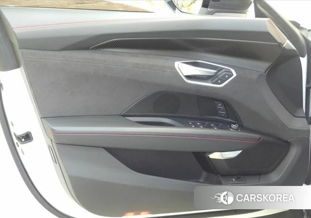 Audi RS e-Tron GT 2022 Белый из Кореи, фото 2