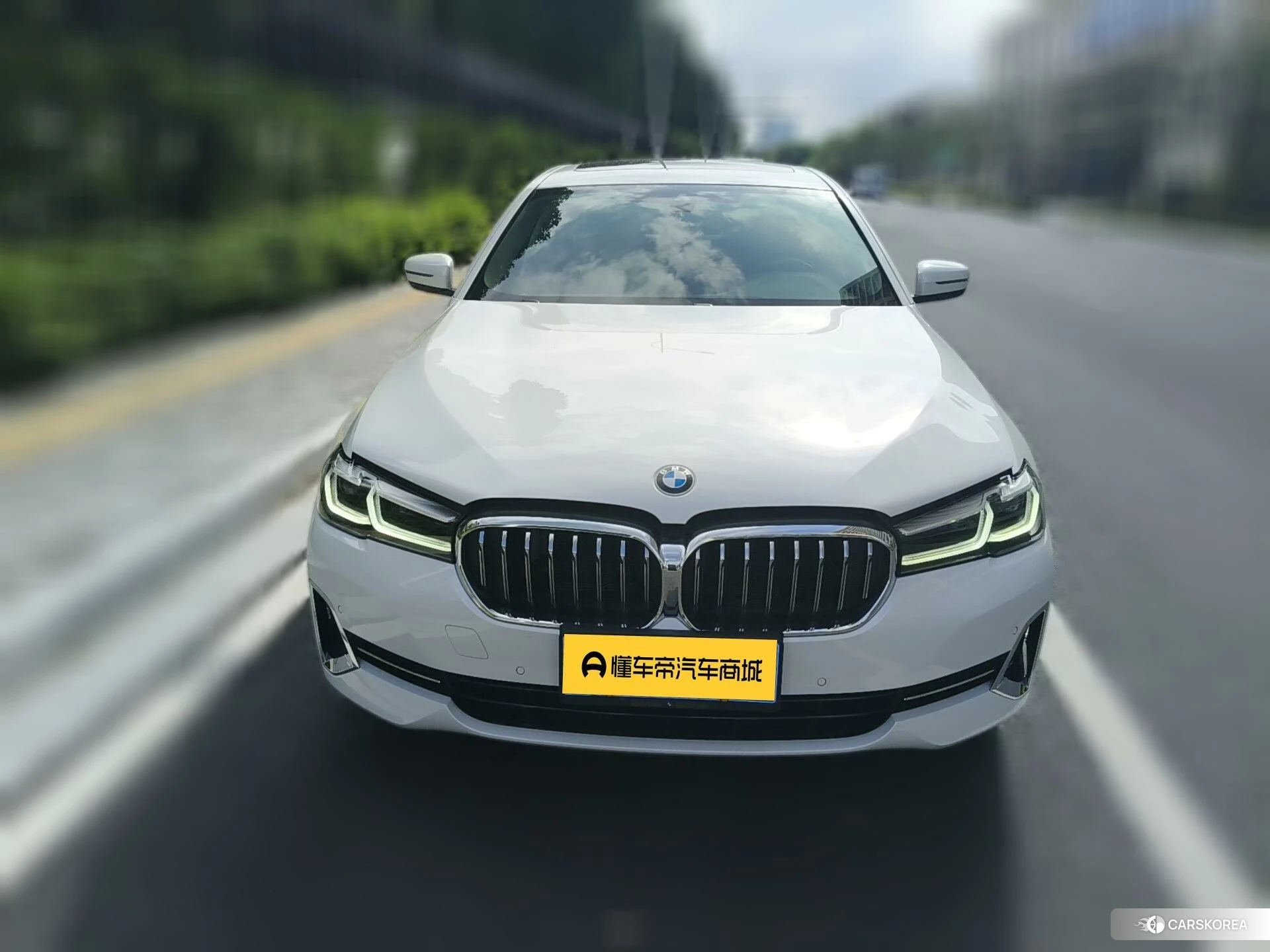 BMW 5 series 2021 Белый из Китая, фото 2