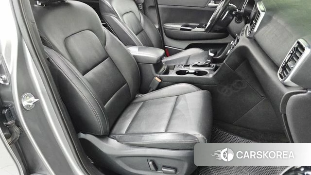 Kia Sportage The Bold 2021 Серебристо-серый из Кореи, фото 2