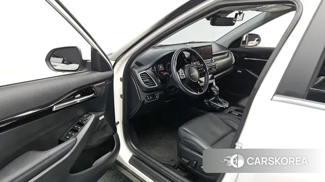 Kia Seltos 2021 Черный из Кореи, фото 2