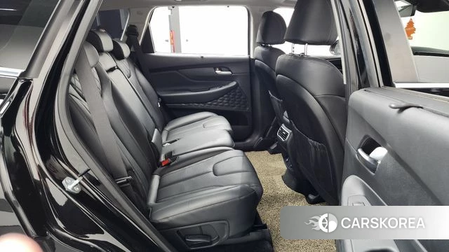 Hyundai The New Santa Fe 2023 Черный из Кореи, фото 2