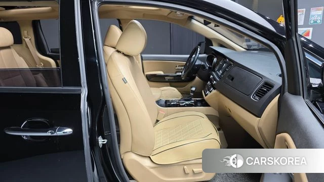 Kia The New Carnival 2019 Черный из Кореи, фото 2
