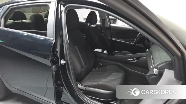 Hyundai Avante (CN7) 2022 Черный из Кореи, фото 2