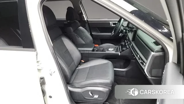 Hyundai Santa Fe (MX5) 2023 Серебристо-серый из Кореи, фото 2