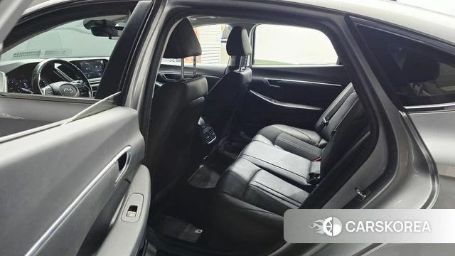 Hyundai Sonata (DN8) 2020 Серебряный из Кореи, фото 2