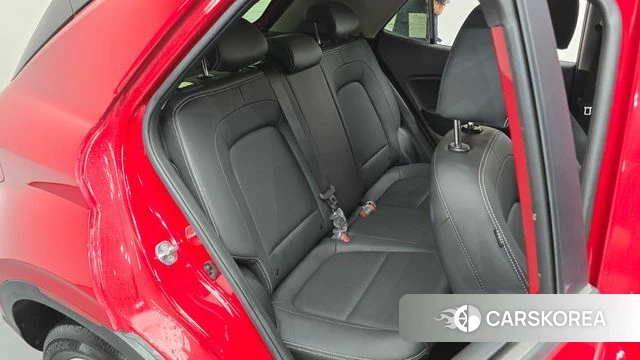 Hyundai Venue 2022 Красный из Кореи, фото 2