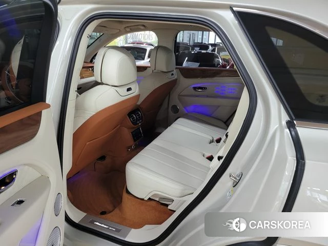 Bentley Bentayga 2026 Жемчужный цвет из Кореи, фото 2