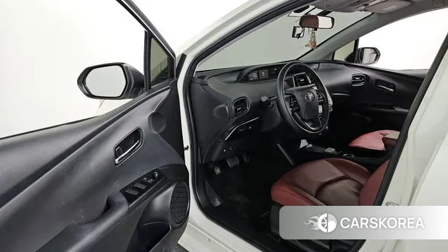 Toyota Prius 4th Generation 2019 Белый из Кореи, фото 2