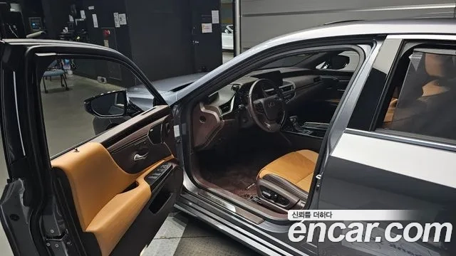 Lexus ES300h 7th generation 2019 Серый из Кореи, фото 2