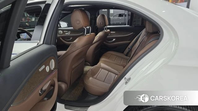 Mercedes-Benz E-Class W213 2021 Белый из Кореи, фото 2
