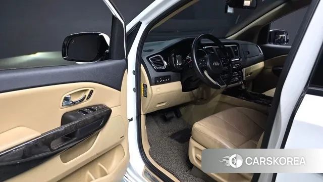 Kia The New Carnival 2018 Белый из Кореи, фото 2