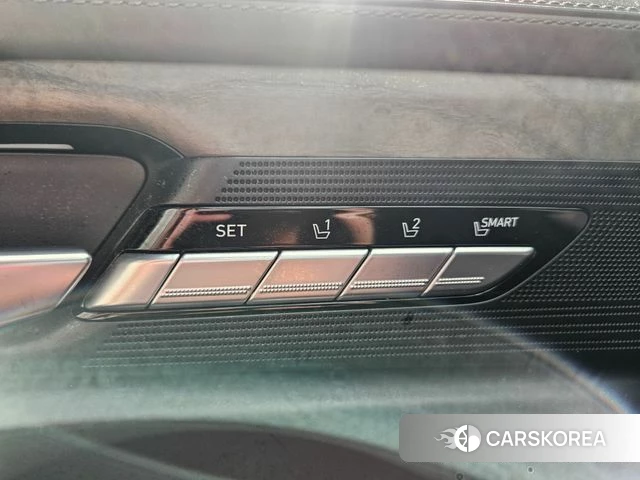 Genesis G90 2019 Синий из Кореи, фото 2