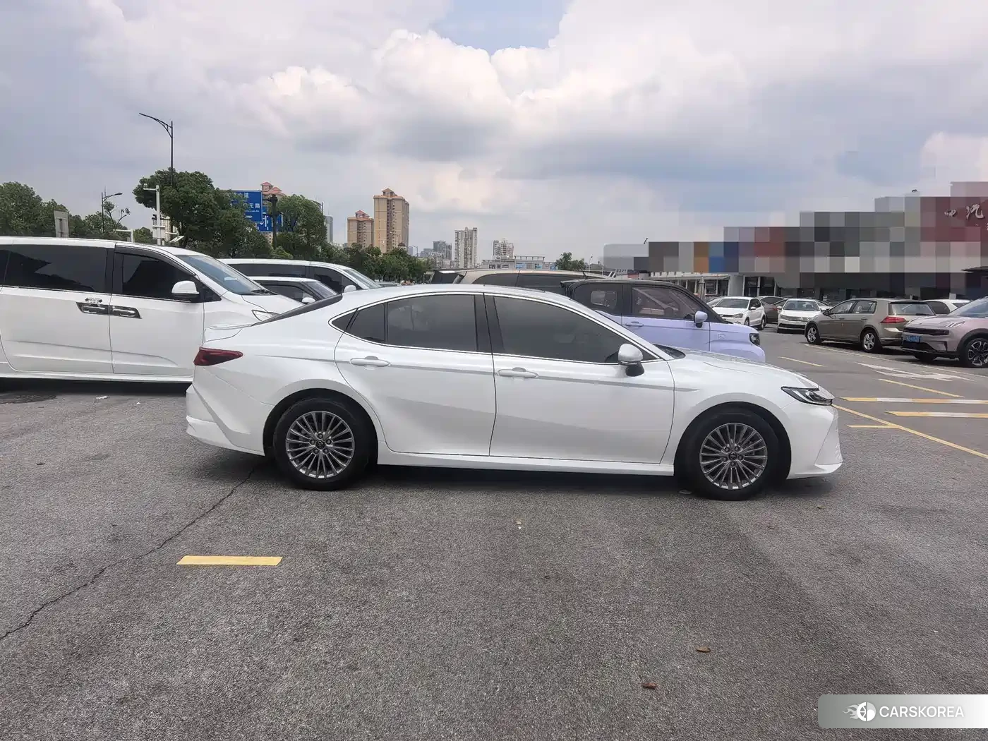Toyota Camry 2025 Белый из Китая, фото 2