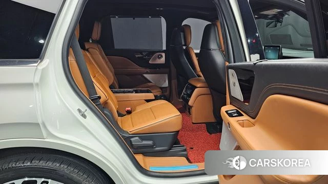 Lincoln Aviator 2nd generation 2021 Белый из Кореи, фото 2