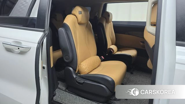 Kia Carnival 4th generation 2023 Белый из Кореи, фото 2