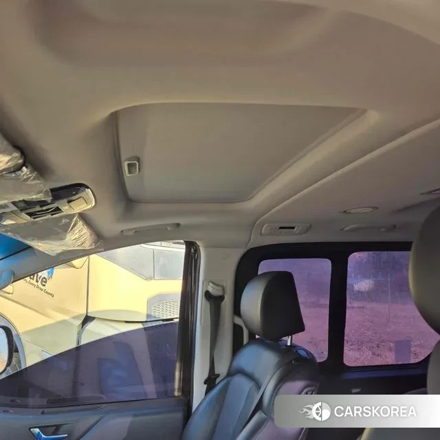 Hyundai Staria 2021 Черный из Кореи, фото 2